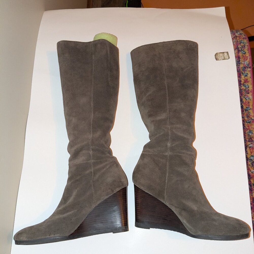Franco Sarto Wedge Knee-High Suede Boots – Size 10 (Gray) • Full Side Zip